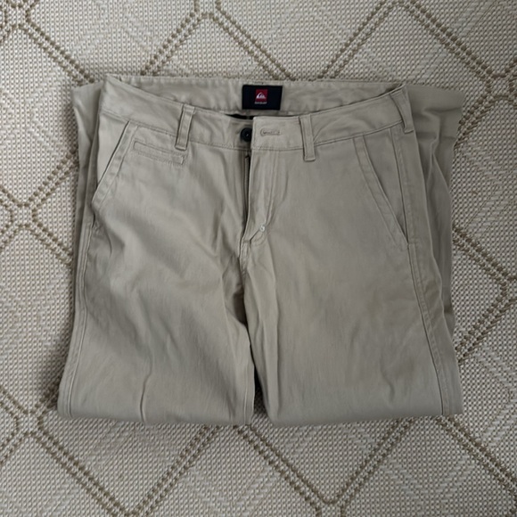 EUC size 13/14 Quicksilver set of five khaki pants UNIFORM, 1 pair of shorts - Picture 4 of 5
